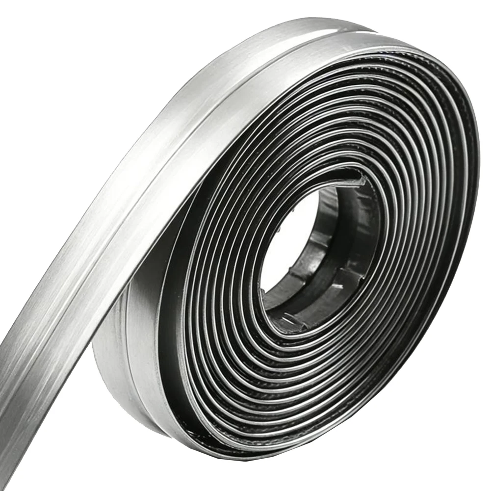 

Металлическая золотая декоративная лента из гибкого ПВХ для отделки стен, краев шкафов, потолков и углов в кухне и ванной.