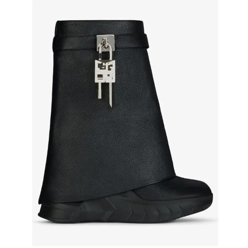 autumn-winter-round-head-big-tube-circumference-shark-buckle-large-size-40-44-short-boots-fashion-metal-decoration-women's-boots