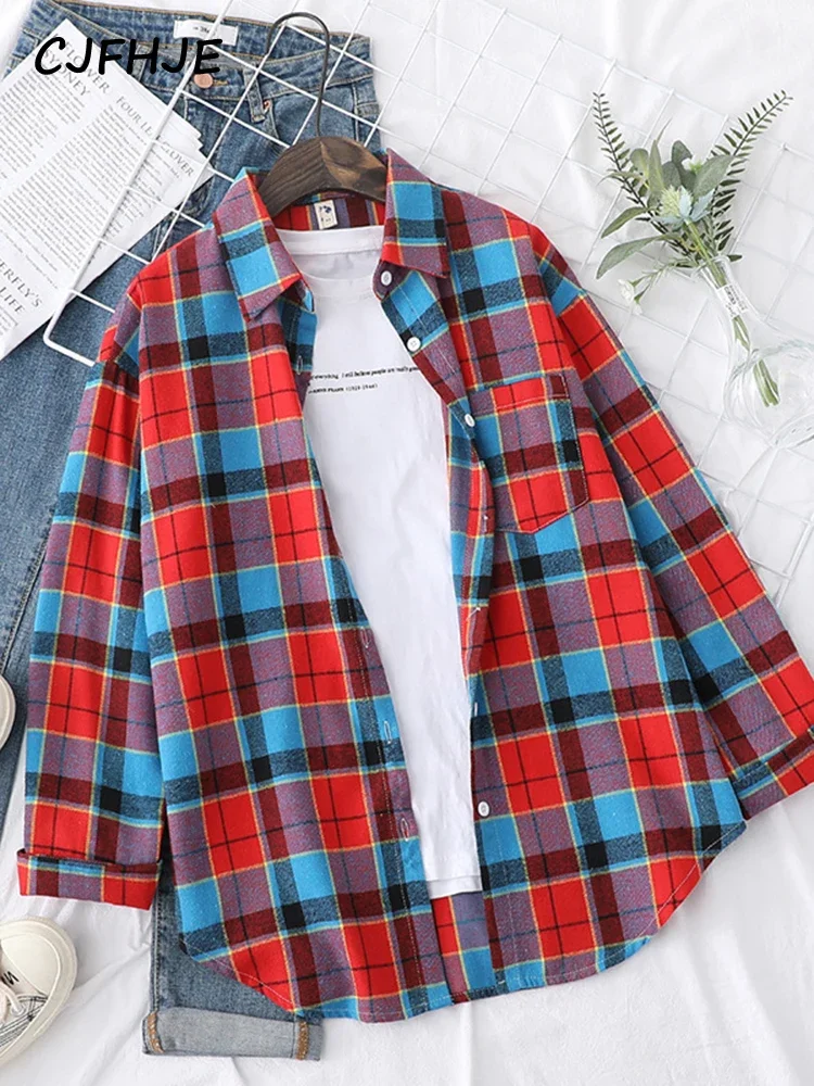 CJFHJE Outono Nova Camisa Feminina Vintage Oversize Flanela Xadrez com Bolsos Manga Completa Turn Down Collar Blusa Casual Tops