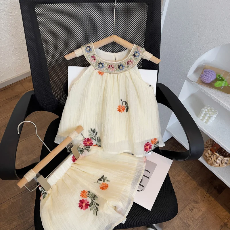

Girls Suit2025Summer New Holiday Embroidery Set Sleeveless Top and Shorts Two-Piece Set Female Treasure Fashion