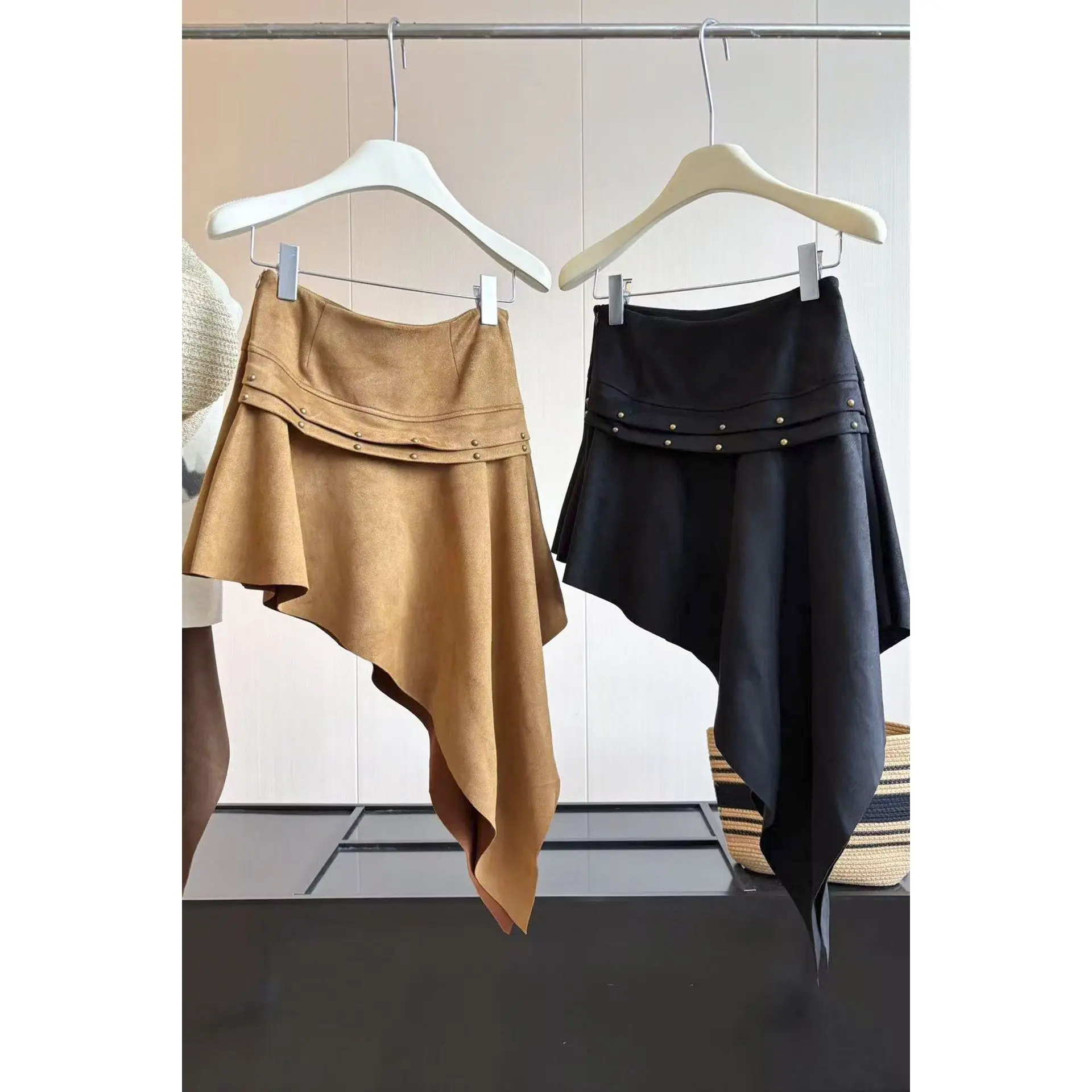 High Waist A Word Irregular Skirt Women 2026 Autumn New Rivet Suede Anti-light Skirt