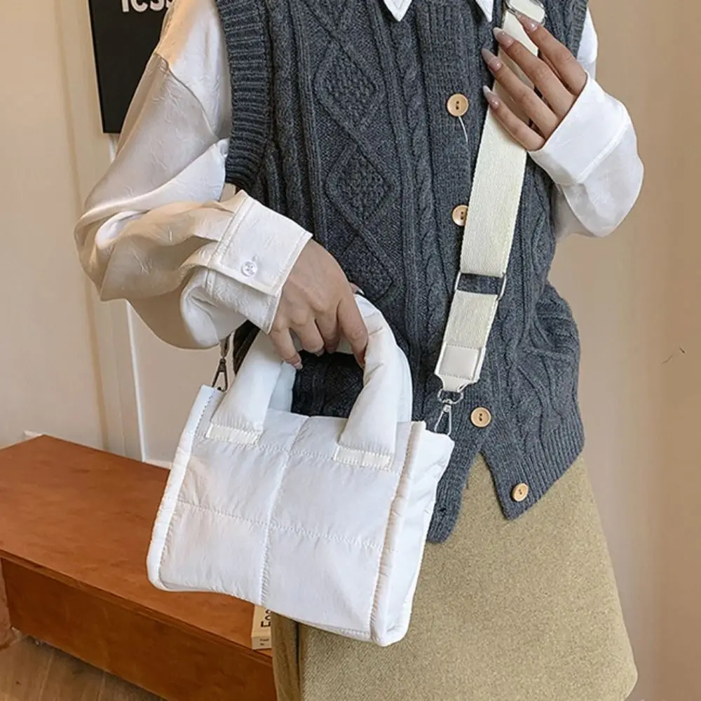 

Korean Style Down Cotton Shoulder Bag Large Capacity Lightweight Puffy Crossbody Bag Solid Color Space Cotton