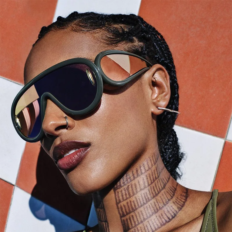 Einteilige Punk Sonnenbrille Frauen Männer übergroße futuristische große Rahmen Brille Sonnenbrille Hip Hop Spiegel Pilot Schild Brille – Detail 1