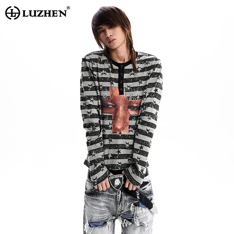 LUZHEN 2026 Autumn Fashion Stripe Printed Profile Picture Long Sleeve T-shirt Men's Handsome High Quality Round Neck Tops JY9021