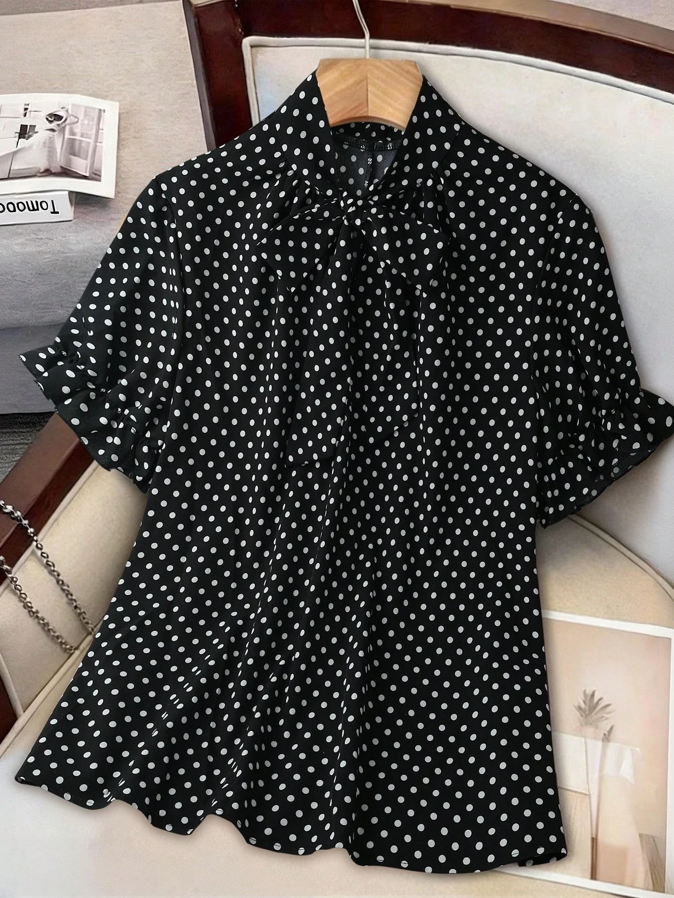 

Polka Dot Ruffle Collar Loose Short Sleeve Blouse Casual Elegant Retro Women Top