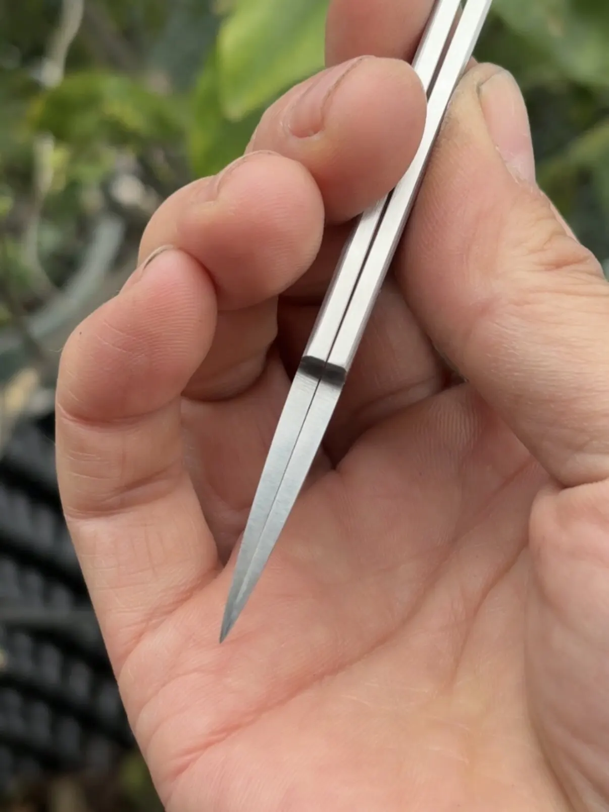 Manual 440c Stainless Steel Tweezers Super Hard Non-elbow Thick Wall High Precision Die Shape Military Mold Maintenance
