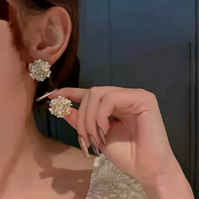 Vintage Fashion Shell Flower Pearl Ball Shape Stud Earrings For Women Ball Double Side Elegant Earrings Wedding Party Jewelry