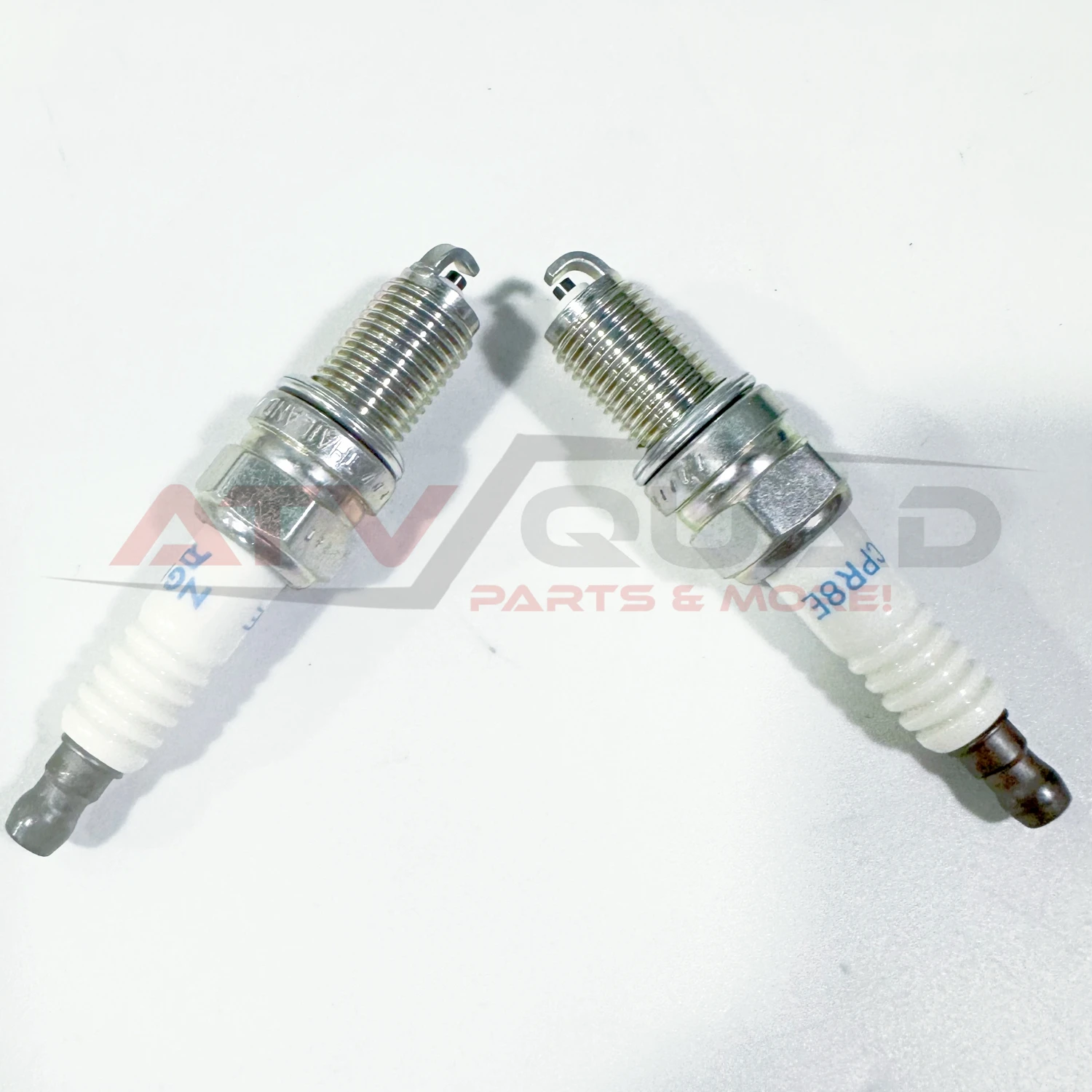 2 pz candela DCPR8E per BMW F650GS F700GS F800GS F800GT F800R F800S F800ST G650GS Arctic Cat Prowler 700 XT VTX1300C