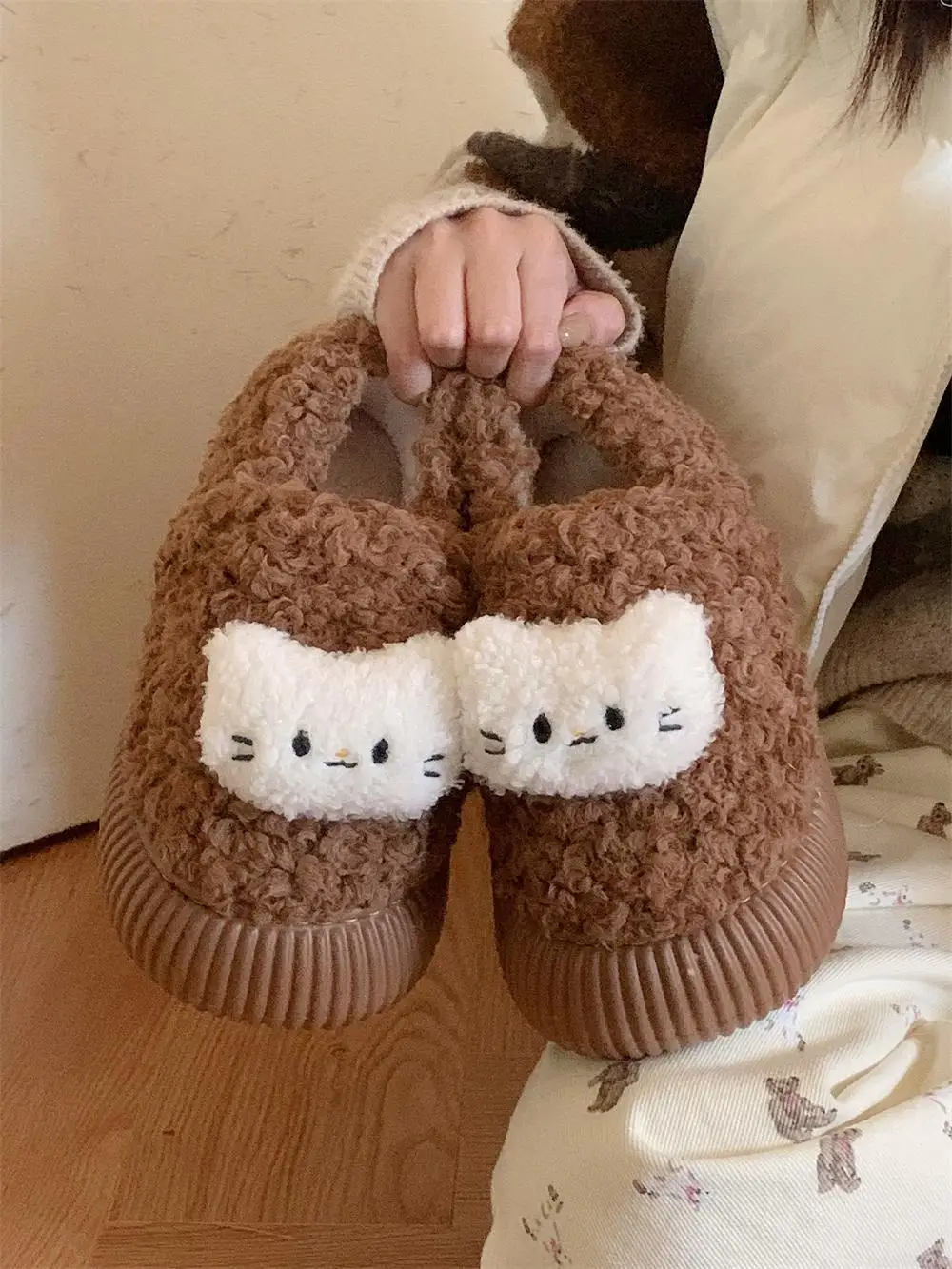 Cartoon Home Slippers 2024 Cotton Indoor Household Slippers Women\'s New Versatile Warm And Fluffy Lamb Wool Slippers For Winter