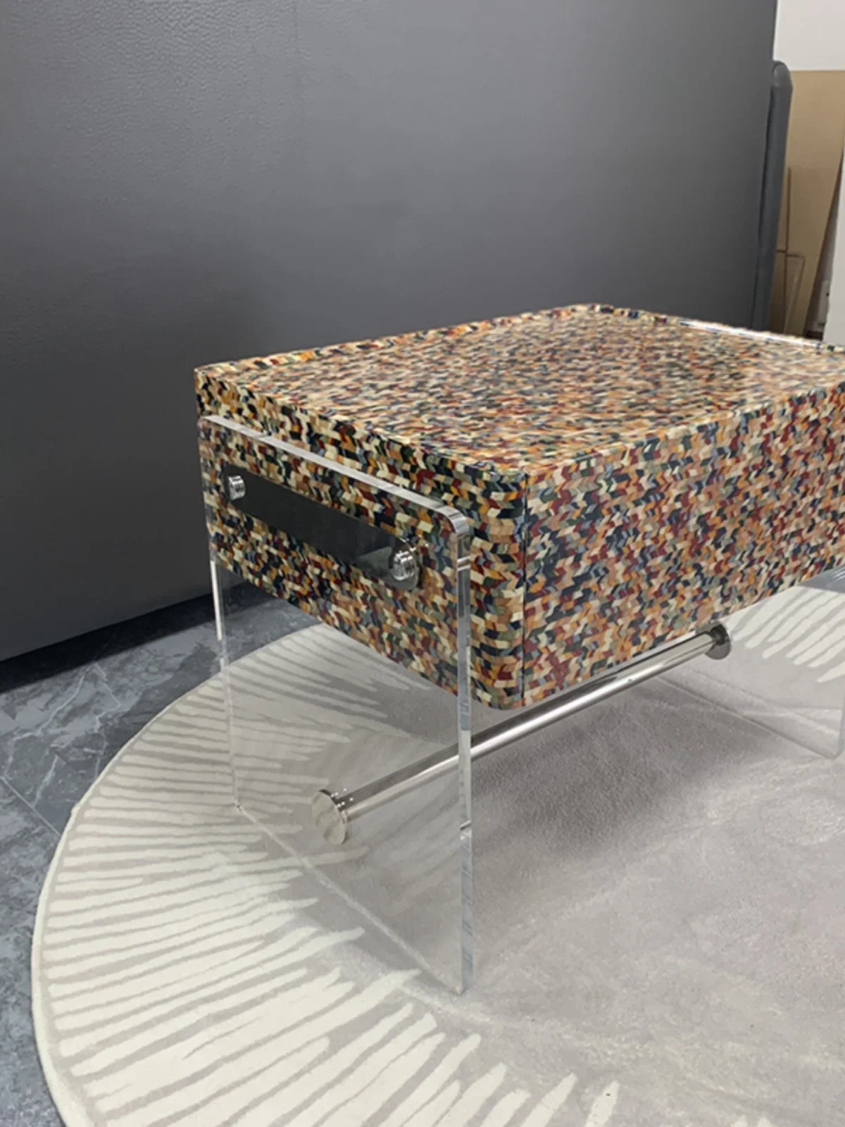 Bedside table Light luxury simple modern high-end artistic acrylic storage cabinet Creative bedside storage cabinet Side cabinet