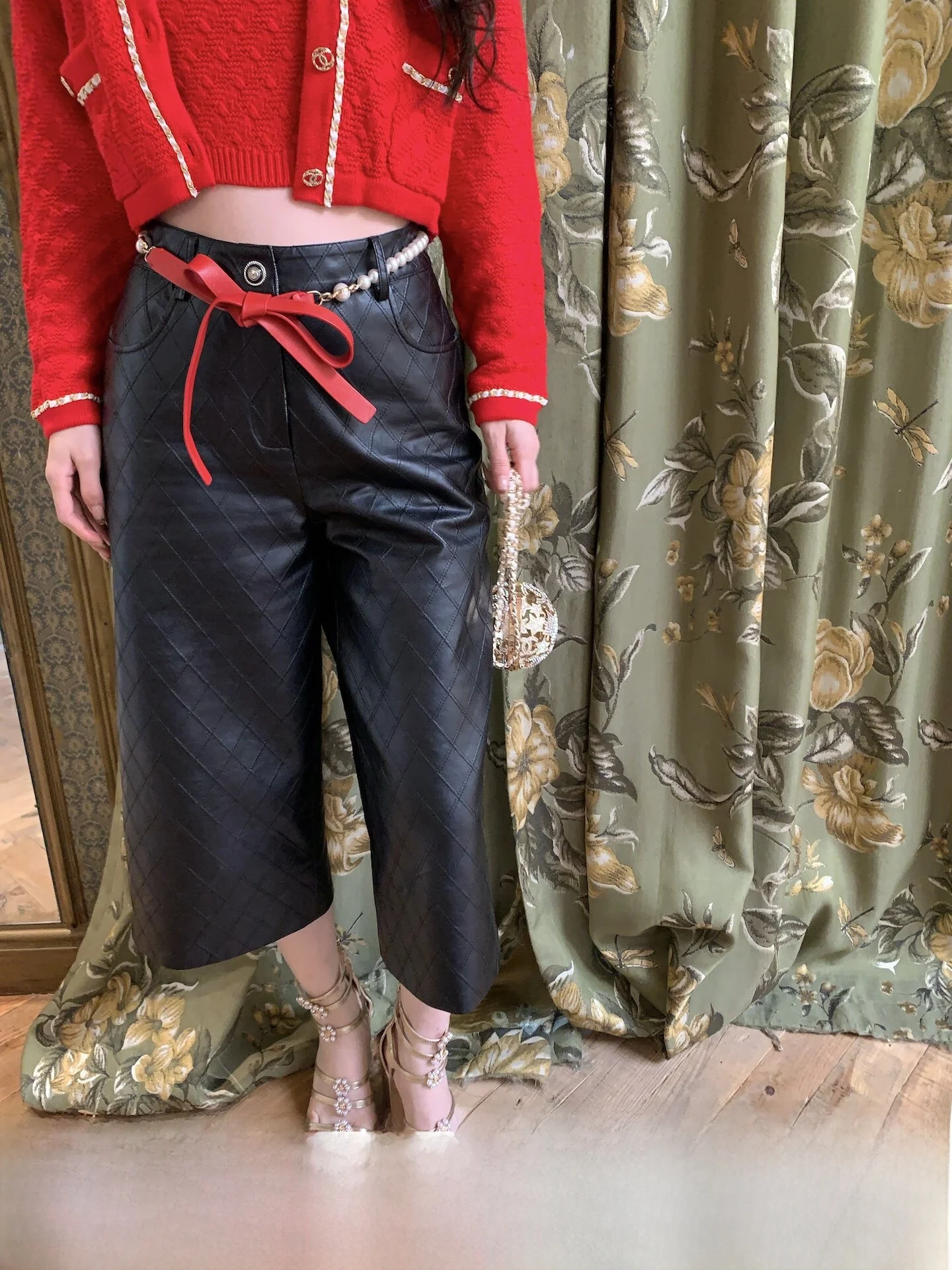 

Женские кожаные брюки F Boutique с высокой талией, длиной 9/10, с узором, свободного кроя, из полиуретана с эластичными волокнами