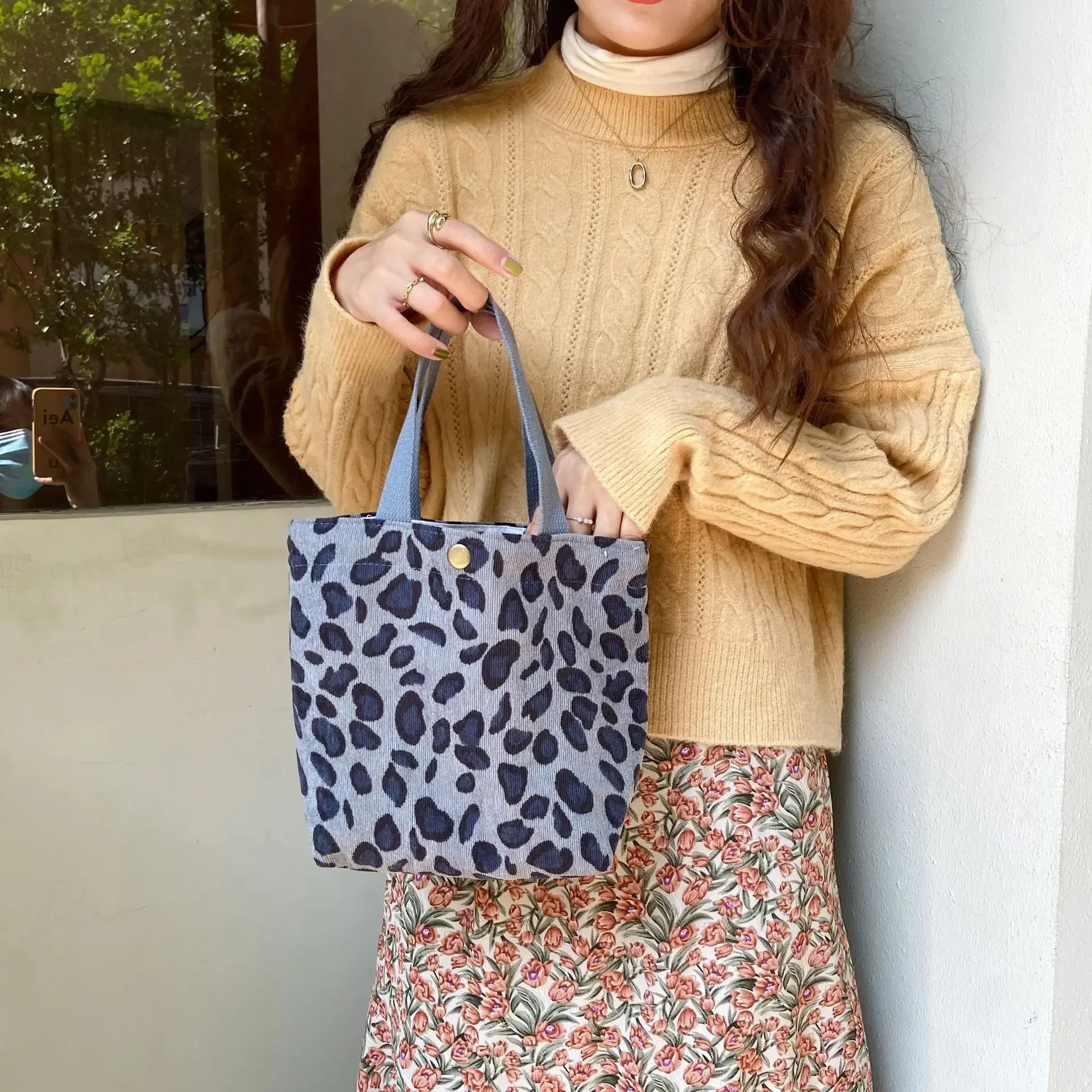 Bolso Bento portátil informal para mujer, bolso de mano Retro con flores para mujer, bolso de mano de tela de pana, bolso de mano para compras, bolsos de hombro