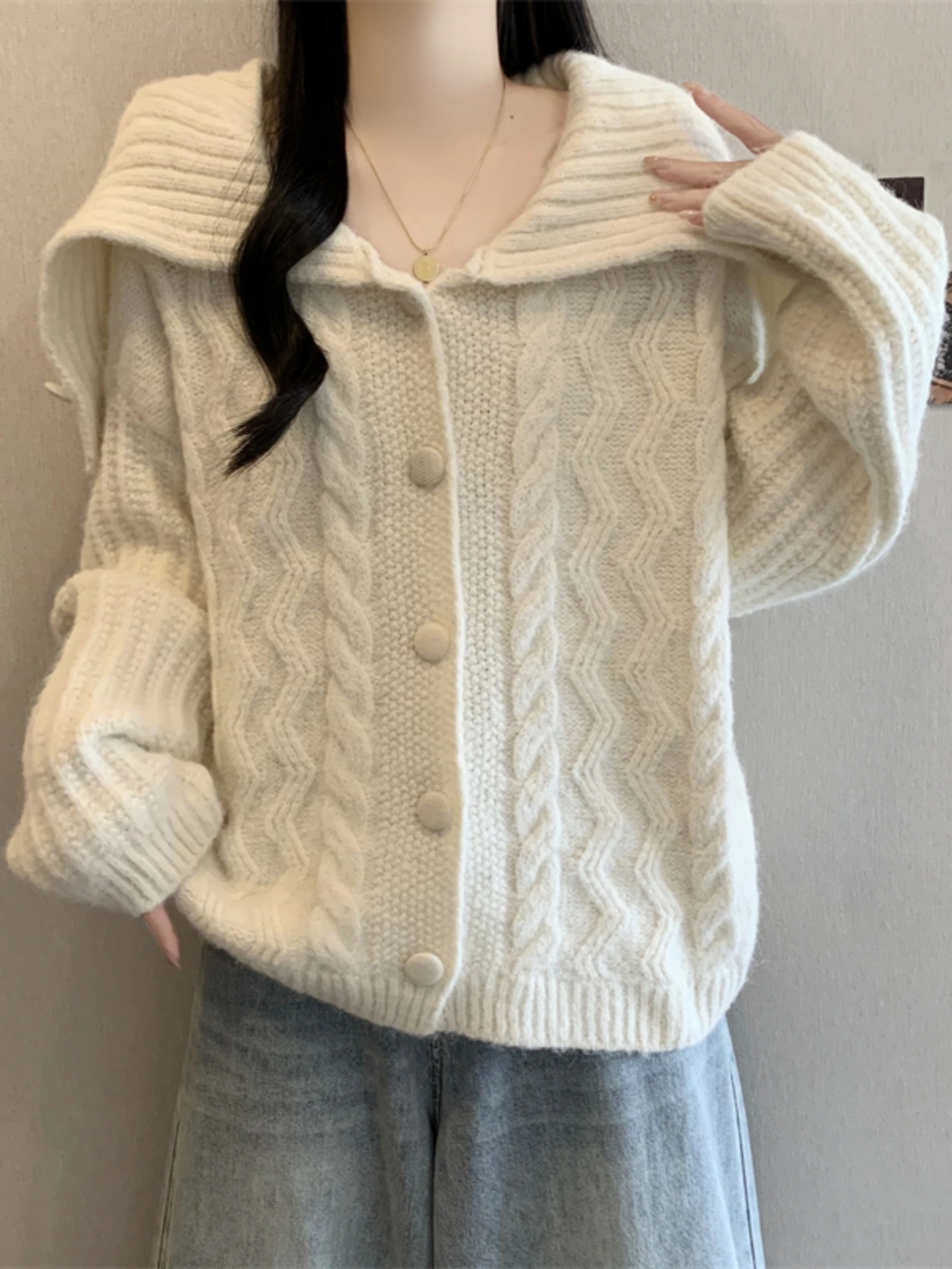 

Loose Short Knitted Cardigan Sweater Women's Spring Autumn plus Size Casual Style Comfortable Fabric V-Neck Open Front Design