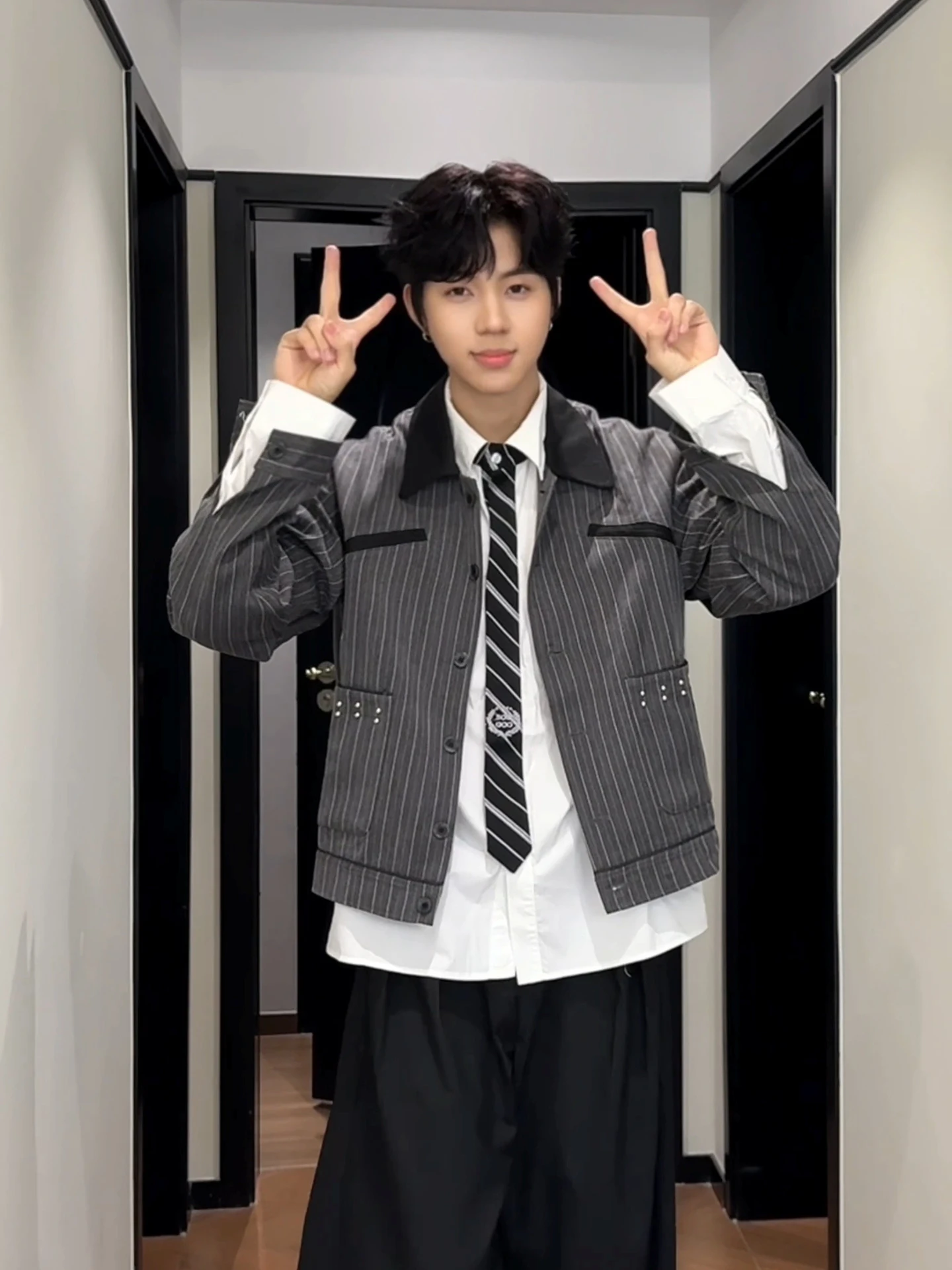 

Мужская охотничья куртка American Stripe Cleanfit: повседневная осенне-зимняя верхняя одежда в стиле Old Money с уникальным узором