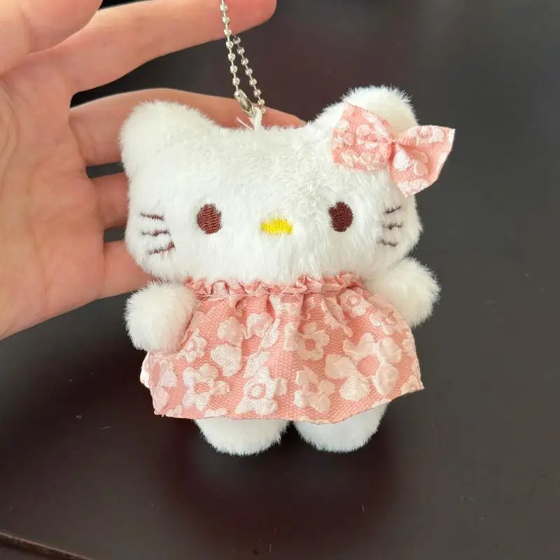 จี้การ์ตูนเฮลโลคิตตี้เสียงบีบ ตุ๊กตาน่ารัก พวงกุญแจแมว KT ของตกแต่งกระเป๋า อุปกรณ์ตกแต่งพวงกุญแจอเนกประสงค์ ของขวัญ