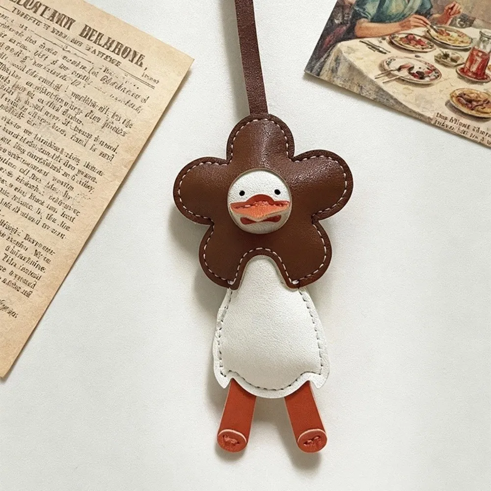 Refueling Duck PU Leather Flower Duck Keychain Cartoon Animal Bag Charm Chic Lightweight Phone Chain Valentine's Day Gift