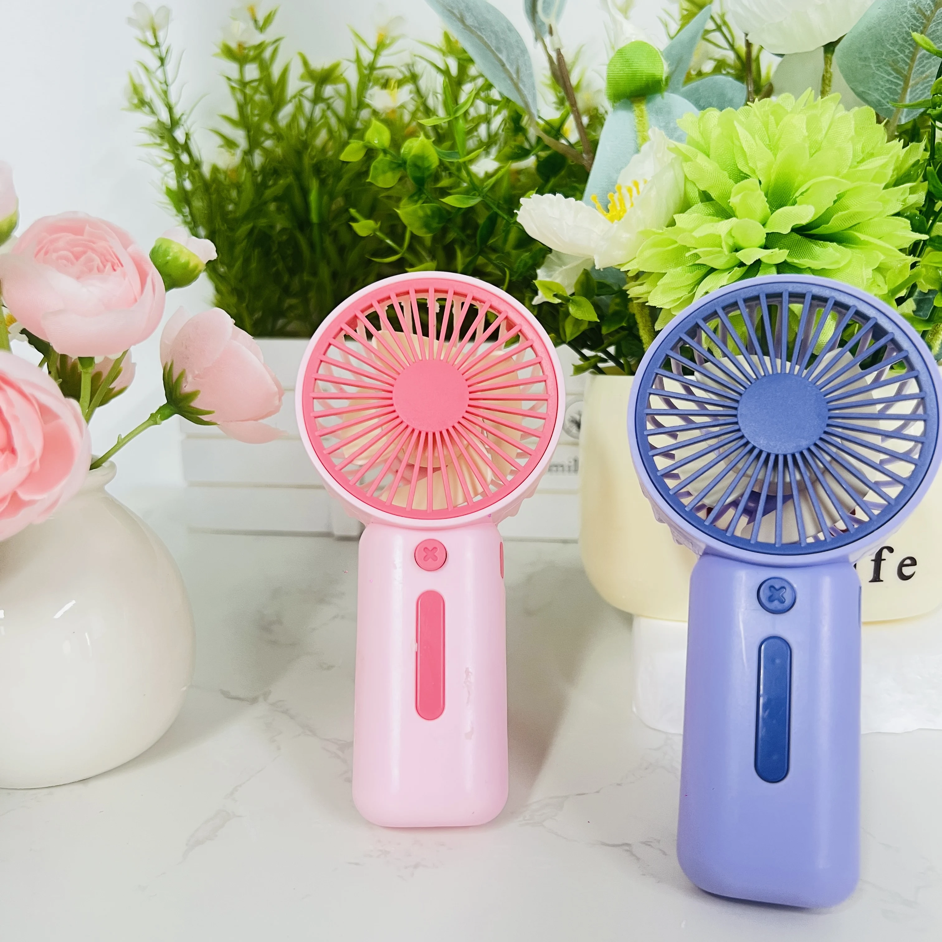 Q1B_Mini ventilateur en option quatre couleurs, portable et compact, ventilateur portatif sans batterie adapté à divers scénarios