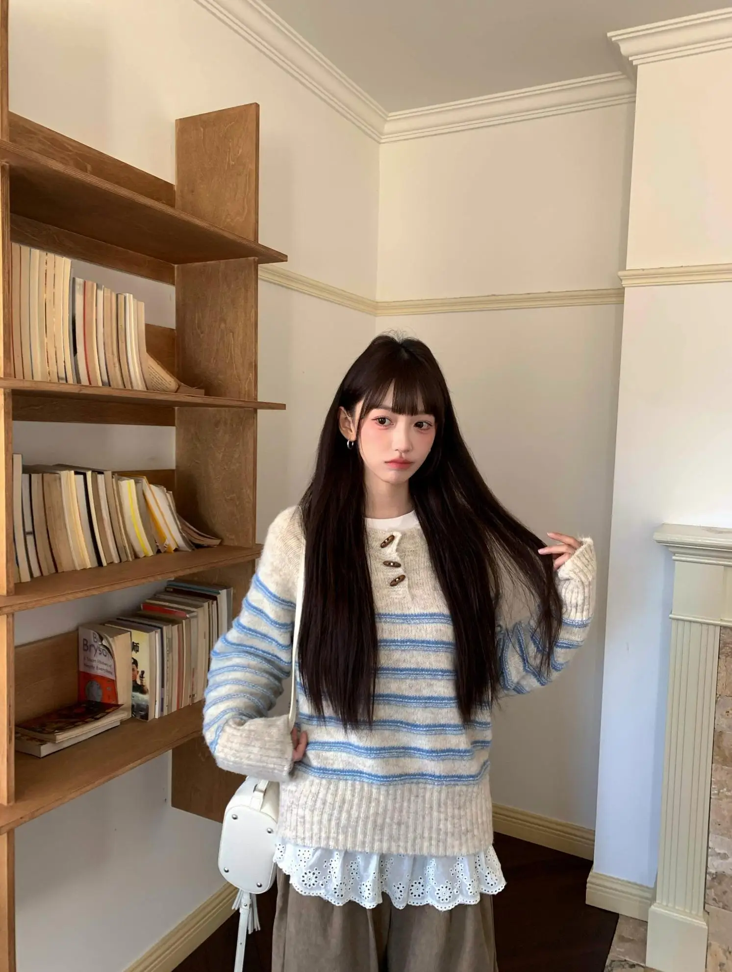 

ANDEARDI Women's Faionable Striped Knitwear round Ne Color Blo Winter Sweater Sweet Sle Loose Fit Polyester Blend