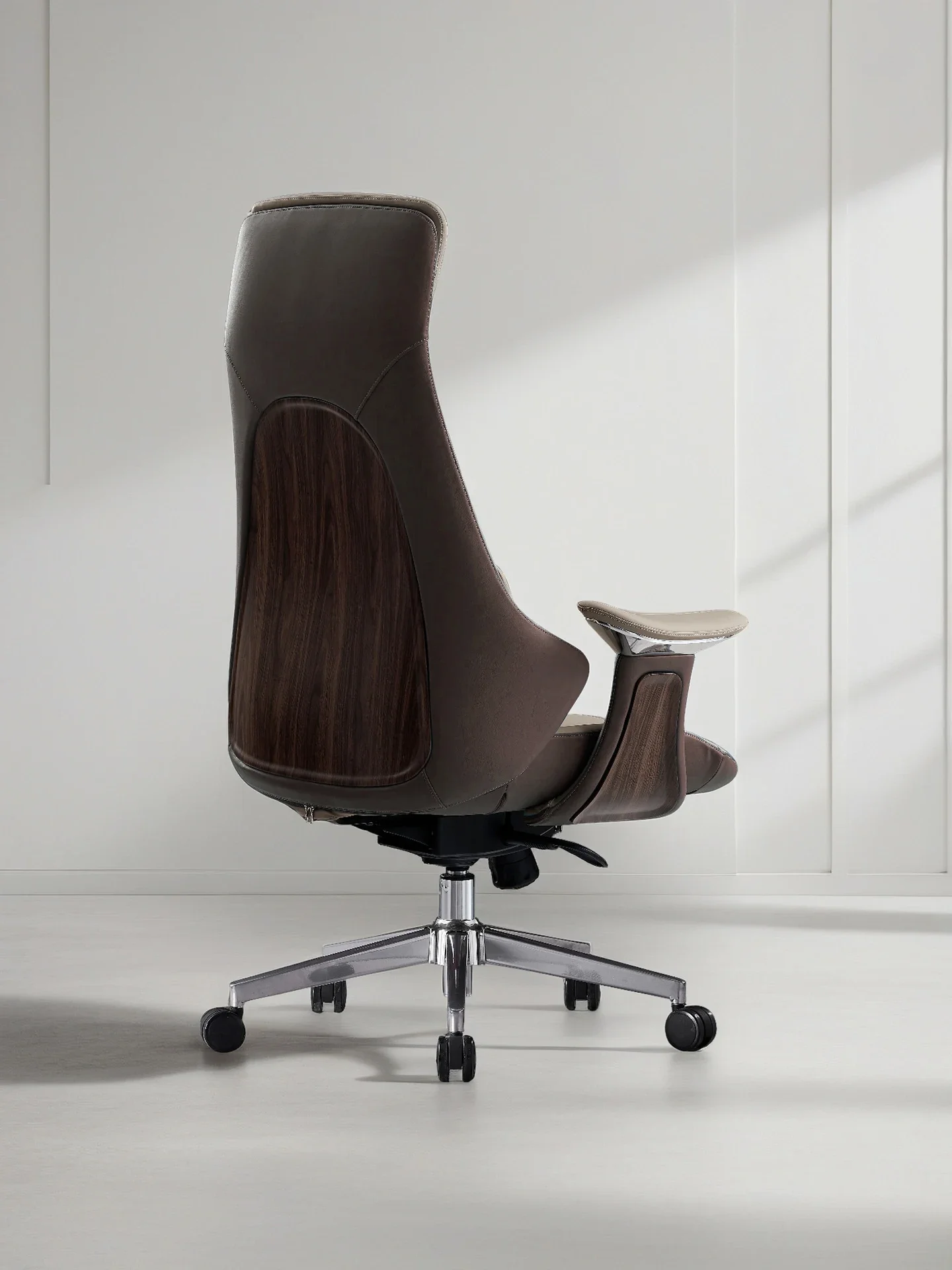 

Business Office Leather Boss Chair Large Class Swivel Chair Lunch Break Happy Computer Chair