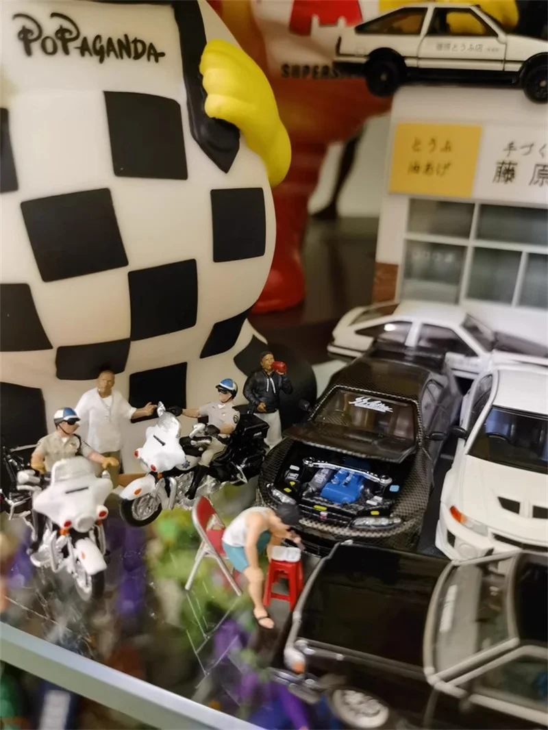 

Новинка 2025, масштаб 1/64, современный американский шоссейный патруль, полиция с мотоциклетной сценой, аксессуар, сделай сам, миниатюрная фигурка, дисплей