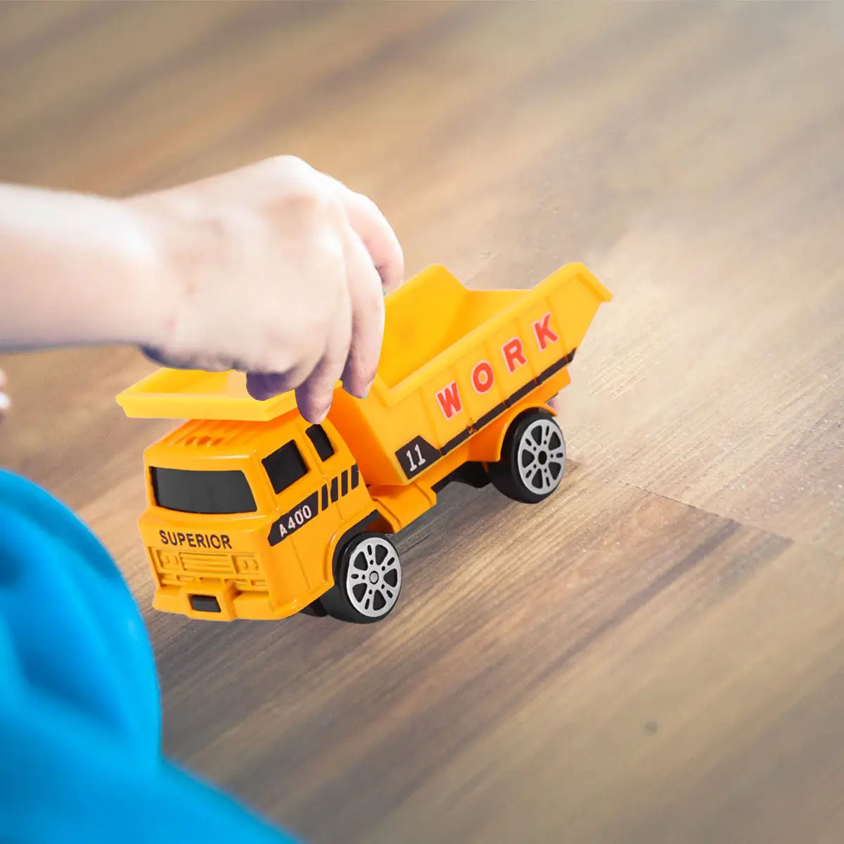 6Pcs Engineering Truck Collection Inertia Drive Alloy Car Models Kids Play Gift Decor Education Simulation Vehicle Set Fun