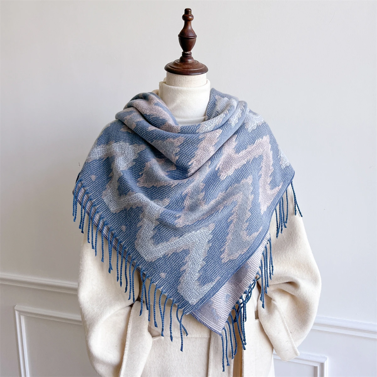 

[T818] 96*96cm Square Women Jacquard Scarf Thick Imitation Cashmere Tassel Shawl Winter Warm Neck Hijab Wrap Pashmina Blanket