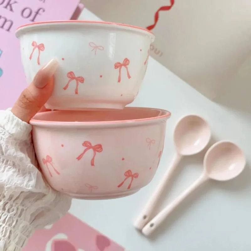 

2pcs Pink Bow Bowls Cute Underglaze Colored Bowknot Ceramic Rice Bowl with Spoons Happy New Year Decoration Tablewares