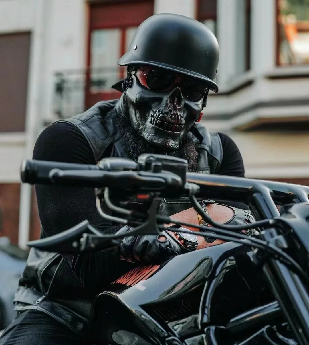 Thumbnail 2 - #47 Best Motorcycle Helmets to Buy In 2026