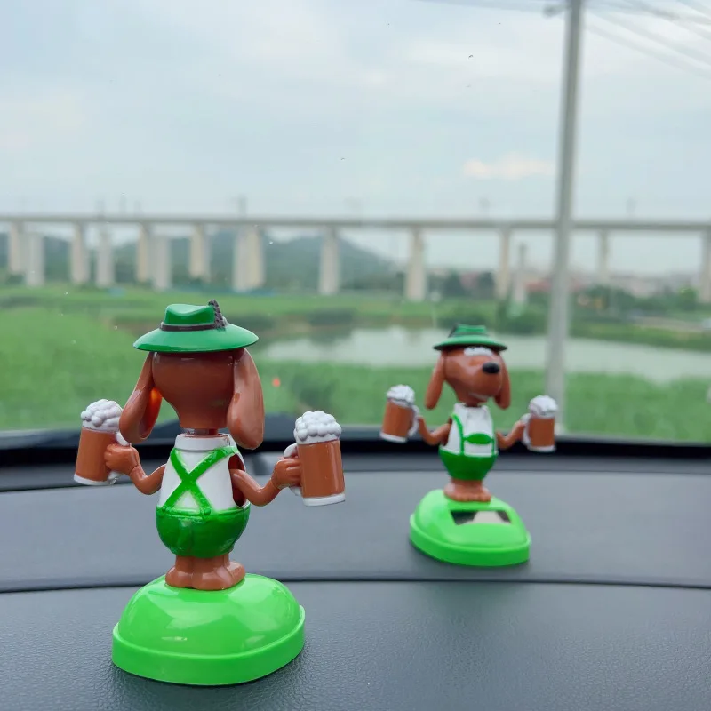 Criativo bonito pele de chocolate cerveja cão brinquedo solar dos desenhos animados engraçado dança balanço solar brinquedo do cão escritório carro decoração desktop presente