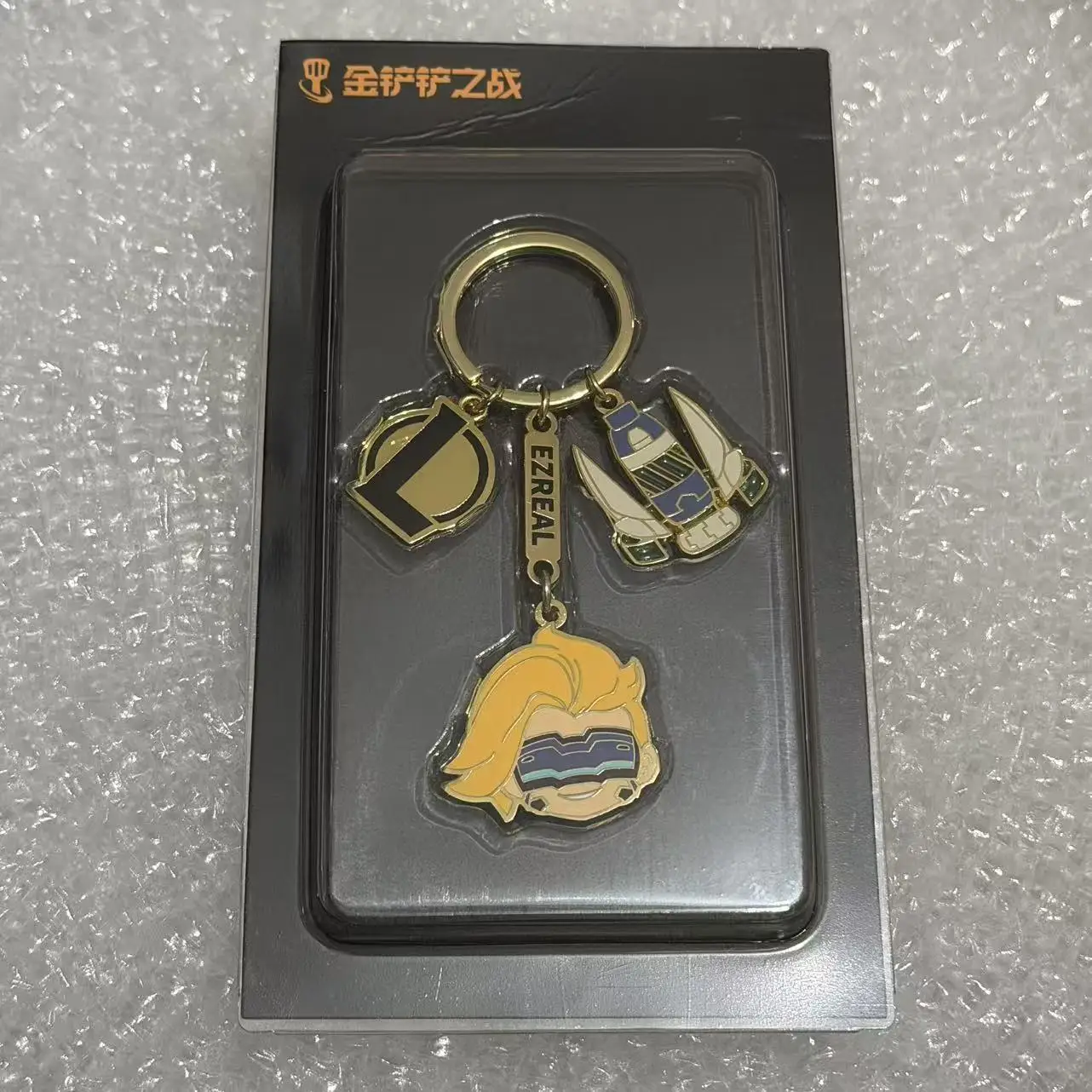 Ezreal Keychain Genuine Original Packaging Brand New view 2
