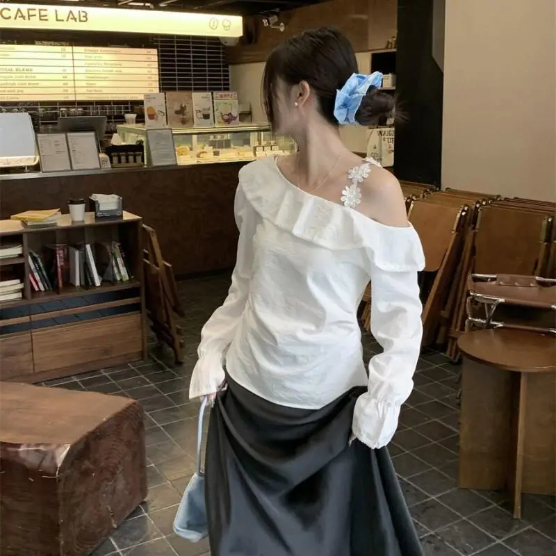 Camicia a maniche lunghe bianca stile delicato a maniche lunghe in pizzo francese Pendolarismo Primavera Nuovi abiti da donna Abbigliamento per lo shopping alla moda