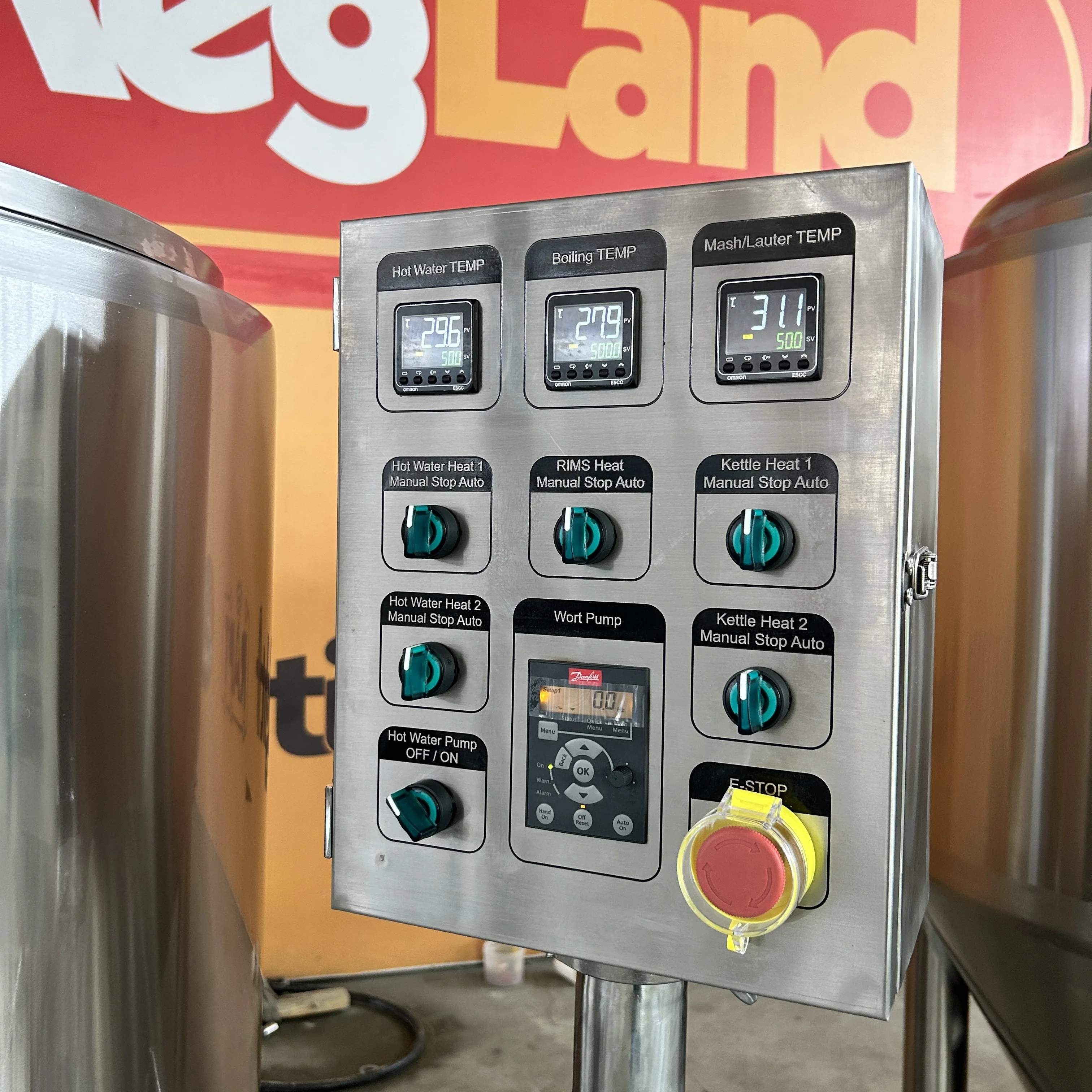 상업용 100L 맥주 양조 시스템 3조식 완전한 수제 맥주 장비 스테인리스 스틸 CE 인증 판매 중