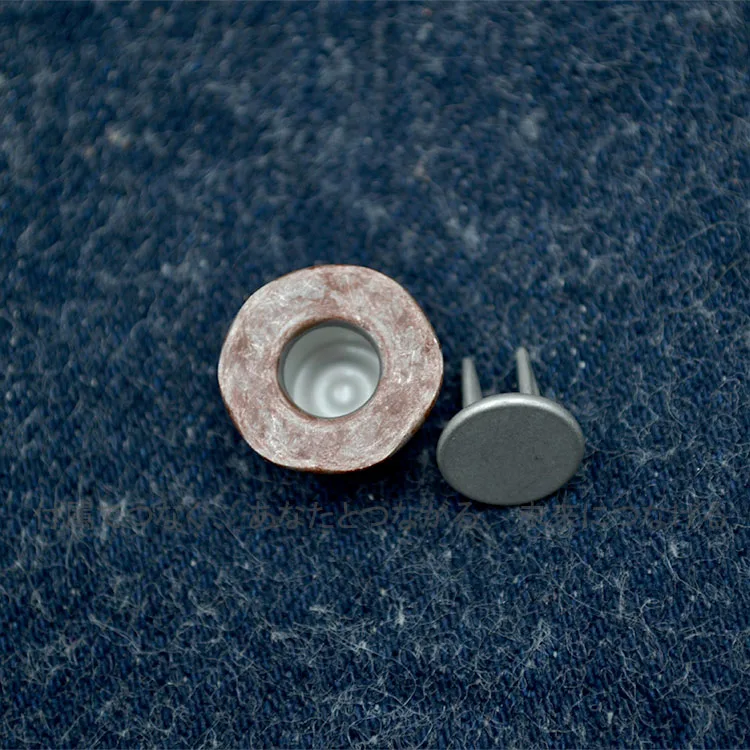 

I-shaped Buckle, New Spot, Retro Rust-colored Irregular Denim Buckle Imported From Japan, Bump Nails