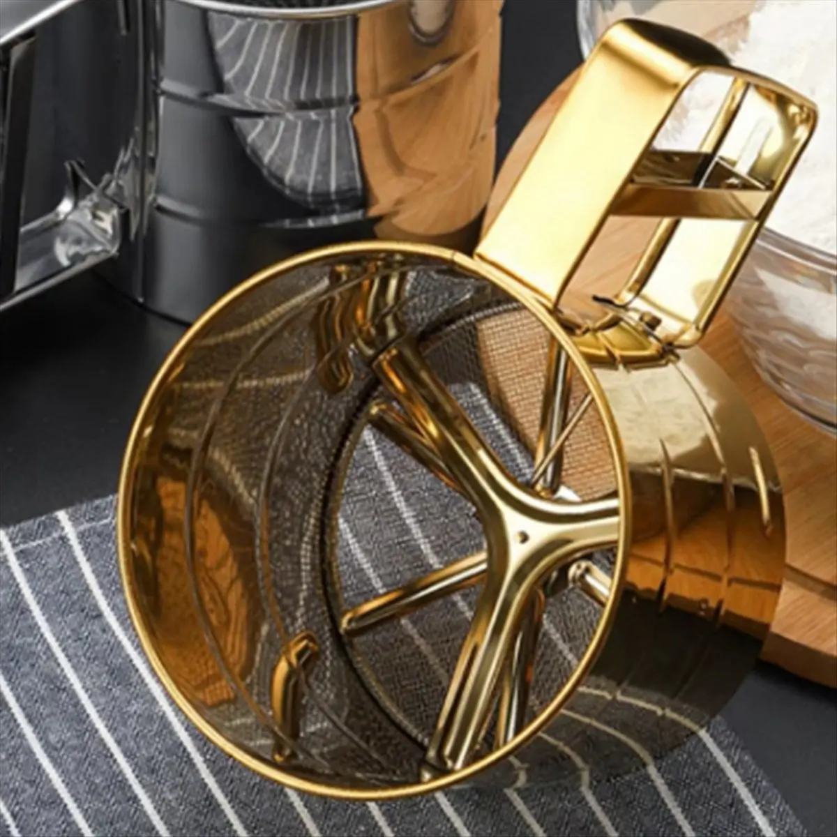 【~ New A20Z】Kitchen Bake Tool Supply Handheld Flour Sifter Baking Coffee Filter Hand Press Flour Sifter Coffee Mesh Shaker