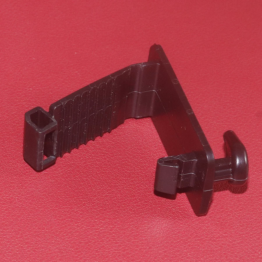 1Pc Car Interior Carpet Mat Hook Clips Retainer Fit For Jaguar Land Rover Range Rover Evoque Discovery Sport 4 5 LR030413