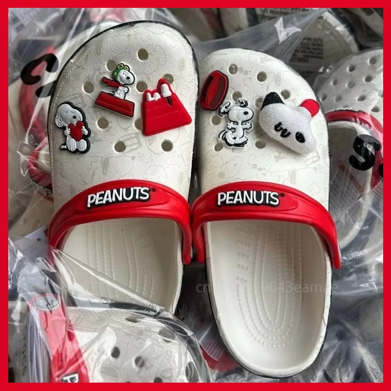 

Snopy Summer Anti-Slip New The White Dog Outdoor Casual Beach Shoes Hole Hole Slippers Comfortable Breathable Sandals