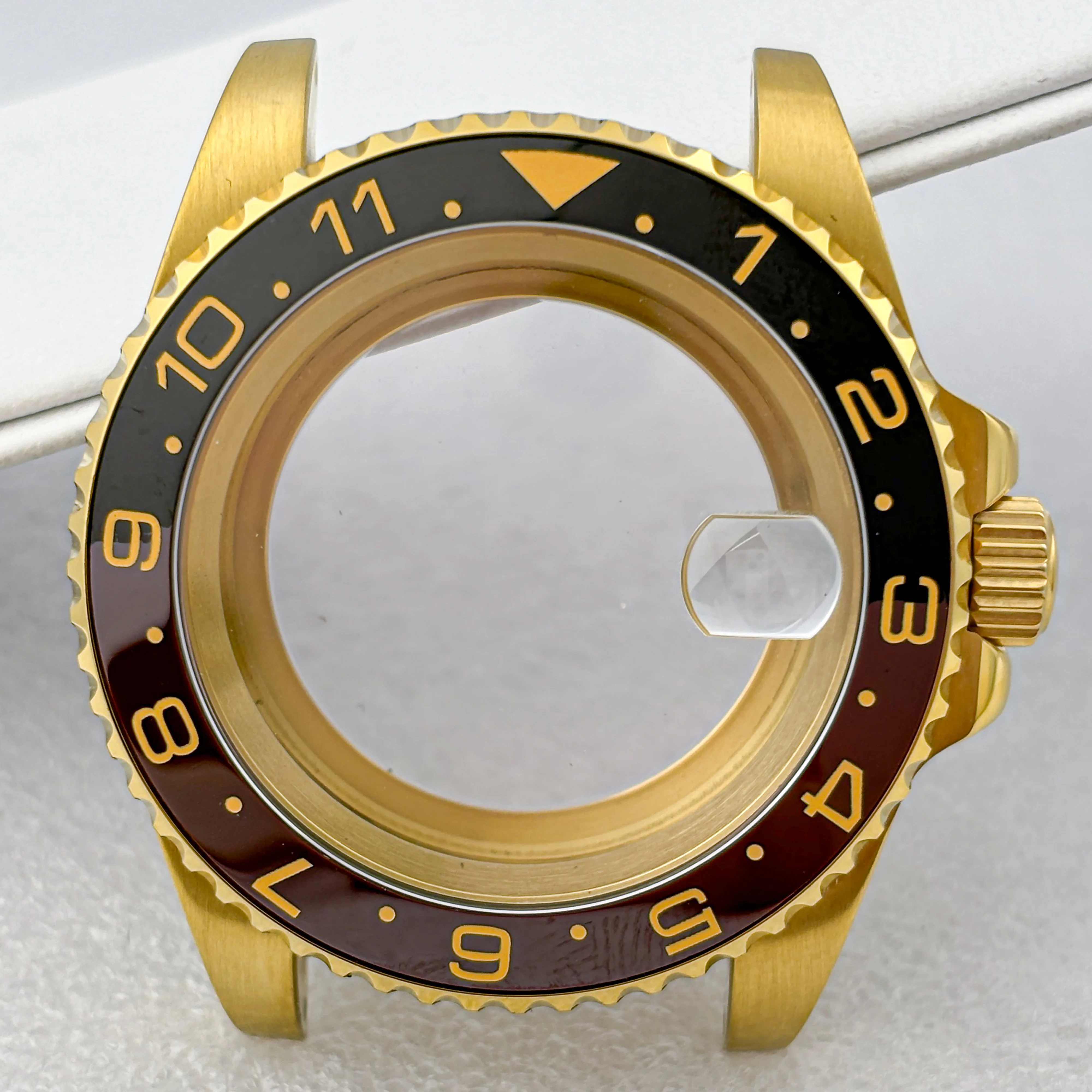 Caja de reloj dorada para hombre, acero inoxidable, 40mm, para Sub Gmt NH34 NH35 NH36, movimiento automático, esfera de 28,5mm, correa de goma de cristal de zafiro