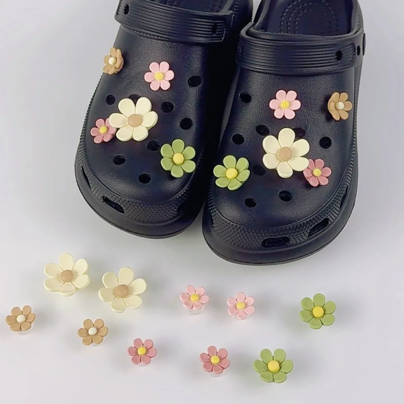 10Pcs Fashion Shoe Charms Set for Sandals Clogs DIY Accessories Cute Little Flower Personalized Shoes Decoration for Women Girls