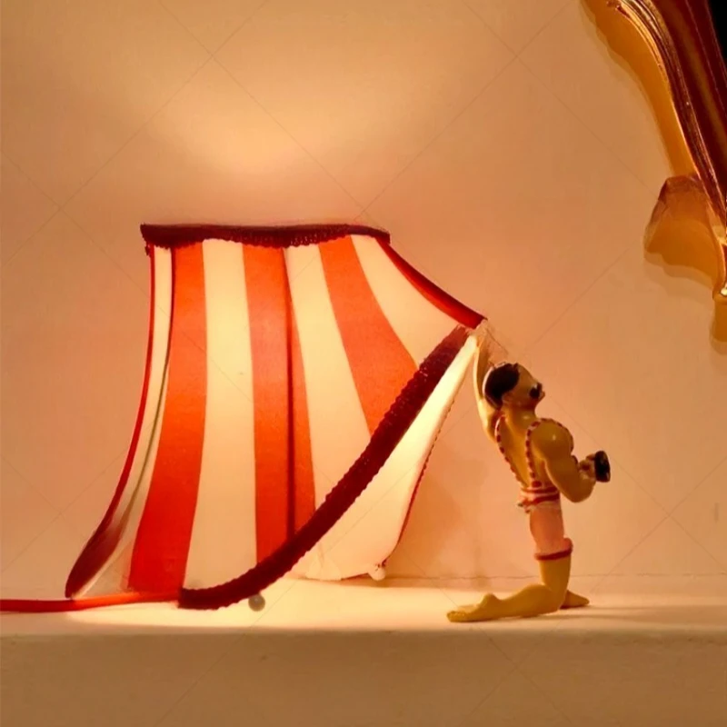 

Bedroom creative desk lamp, American retro study decorative lamp, French medieval bedside lamp