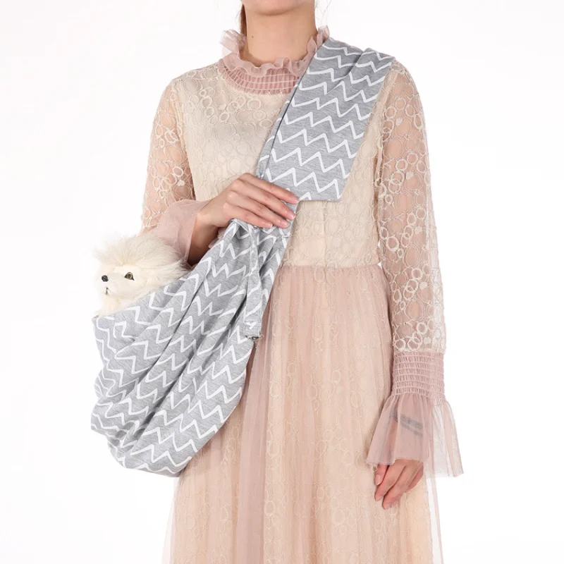 

Foldable single shoulder cat backpack diagonal span bag breathable dog cat large capacity portable going out pet bag