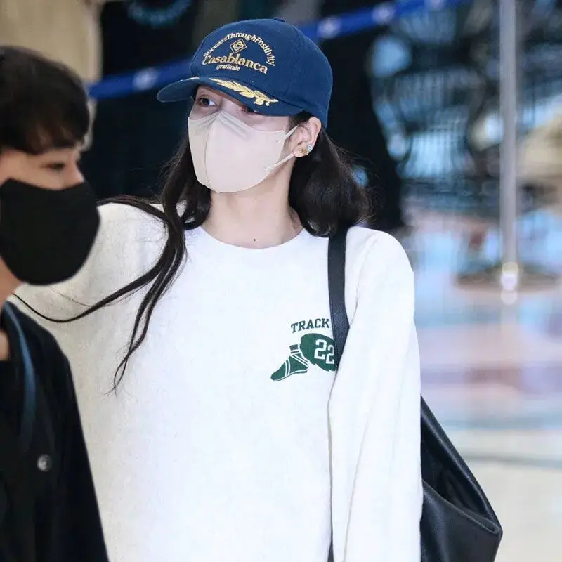 NewJeans Haerin LISA للجنسين المتضخم هوديي القطن كنزة صوف الشارع الشهير نمط جولة الرقبة قصيرة الأكمام تي شيرت مطبوع #4