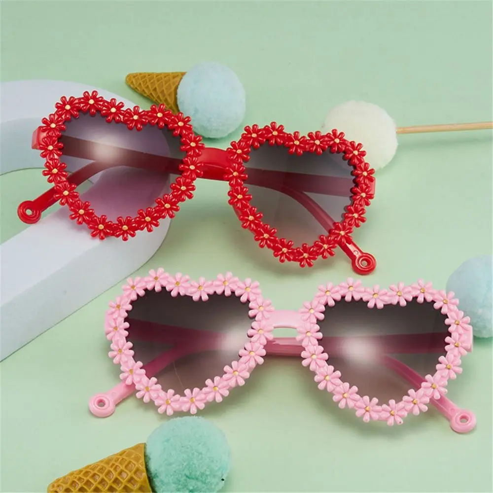 Trendy Heart-Shaped Kids Daisy Sunglasses 3-18 Years Sun Protection Children Shades Vintage Flower Sun Glasses for Boys Girls