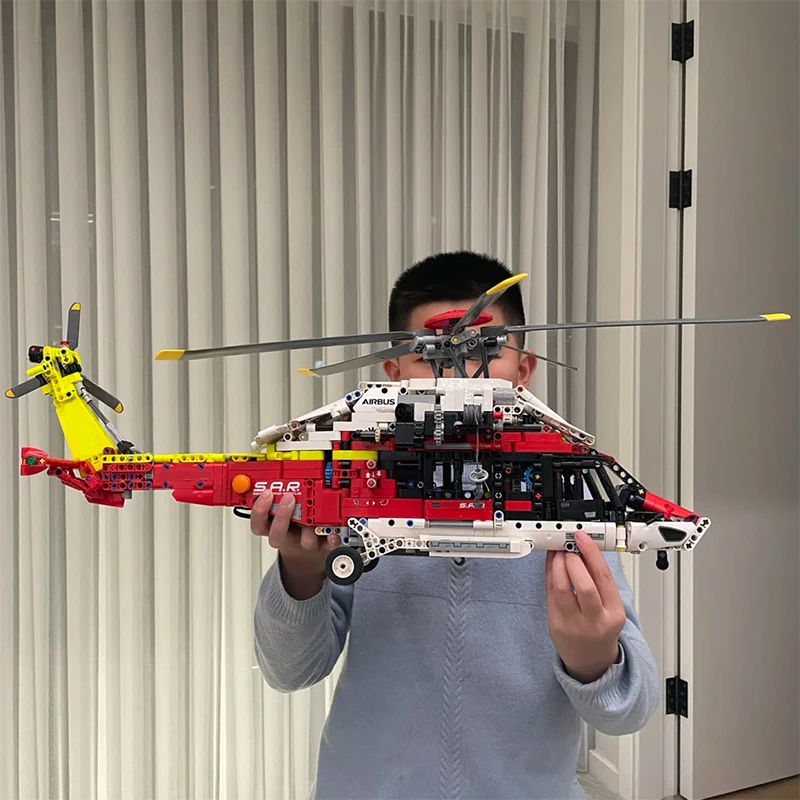 

2001PCS Airbus H175 Rescue Helicopter Building Blocks Copter Model Plane Assemble Bricks Educational Toy Gift For Kids Boy Adult