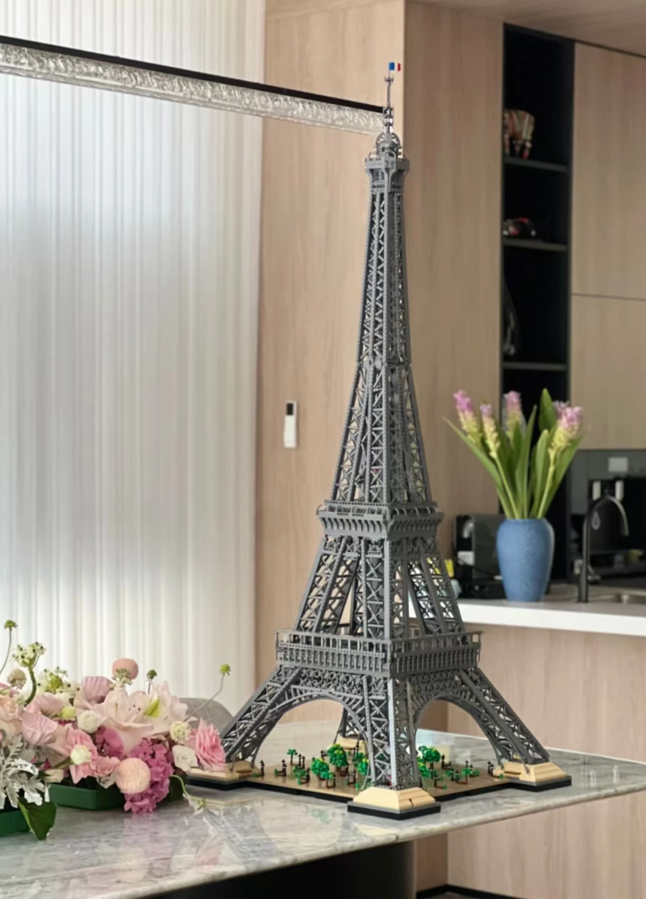 2025 متوفر ديكور المنزل 1.5 متر برج متوافق 10307 10001 قطعة مجموعة هدايا زينة لسطح المكتب للأطفال