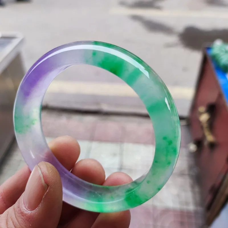 

Ice Seed Three Color Spring Color Bracelet High Ice Jade Bracelet Flat Strip Noble fashion temperament versatile travel