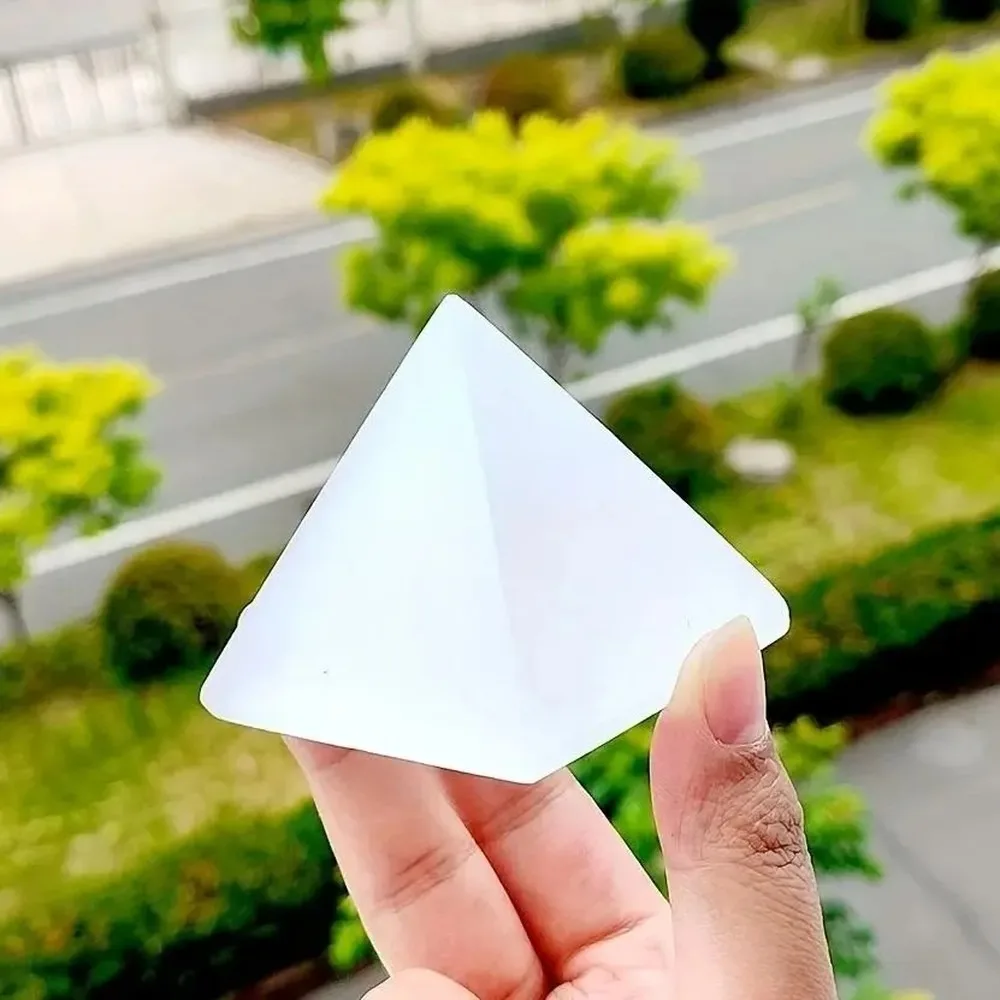 Natural Selenite Pyramid Crystal Healing Stone, Raw Gypsum Mineral Specimen, High Energy Quartz Decor for Home Office