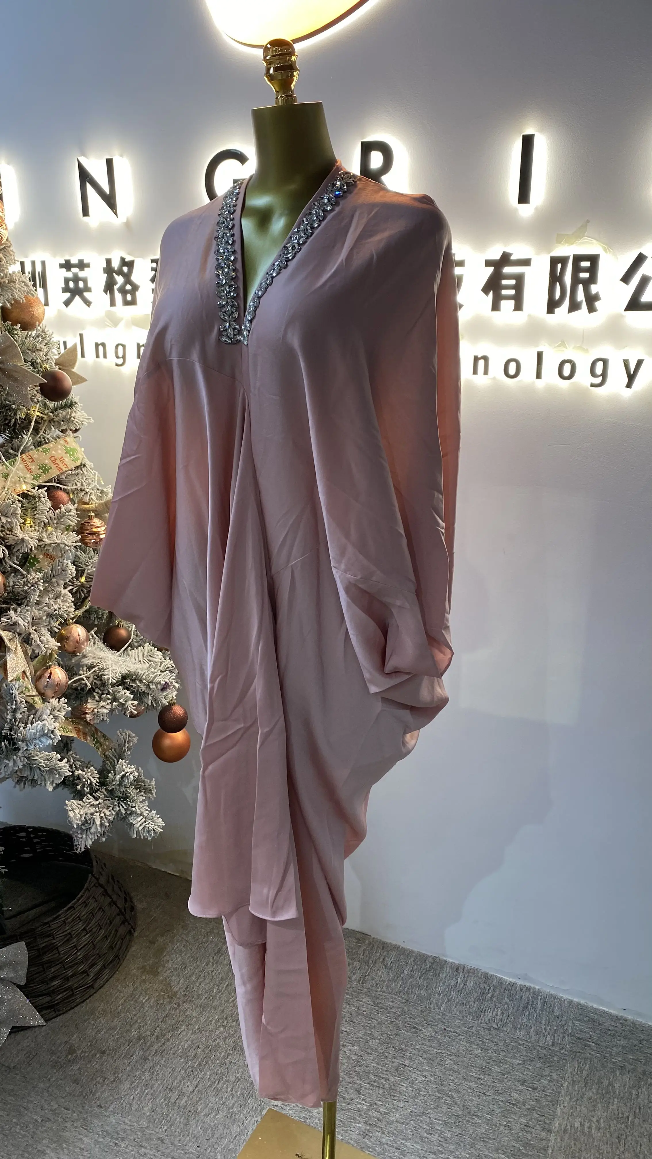 Latest design women's three-season sleeve V-neck button-down printed top and loose-fitting trousers two-piece set-GZXX105