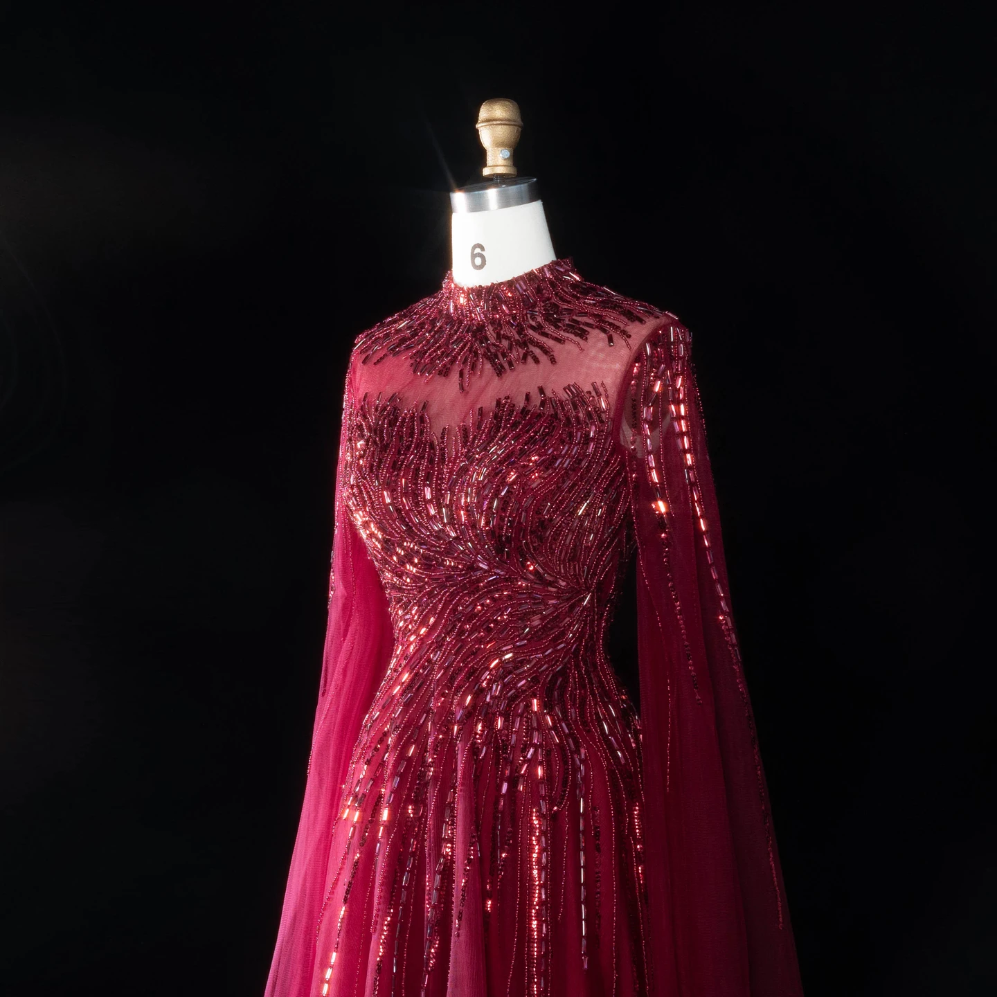 Sharon Said Elegantes Luxuriöses Perlenbesetztes Abendkleid mit Hohem Kragen, Cape-Ärmeln, Tüll-Ballkleid, Partykleid für Damen SS134 Maßanfertigung – Detail 20