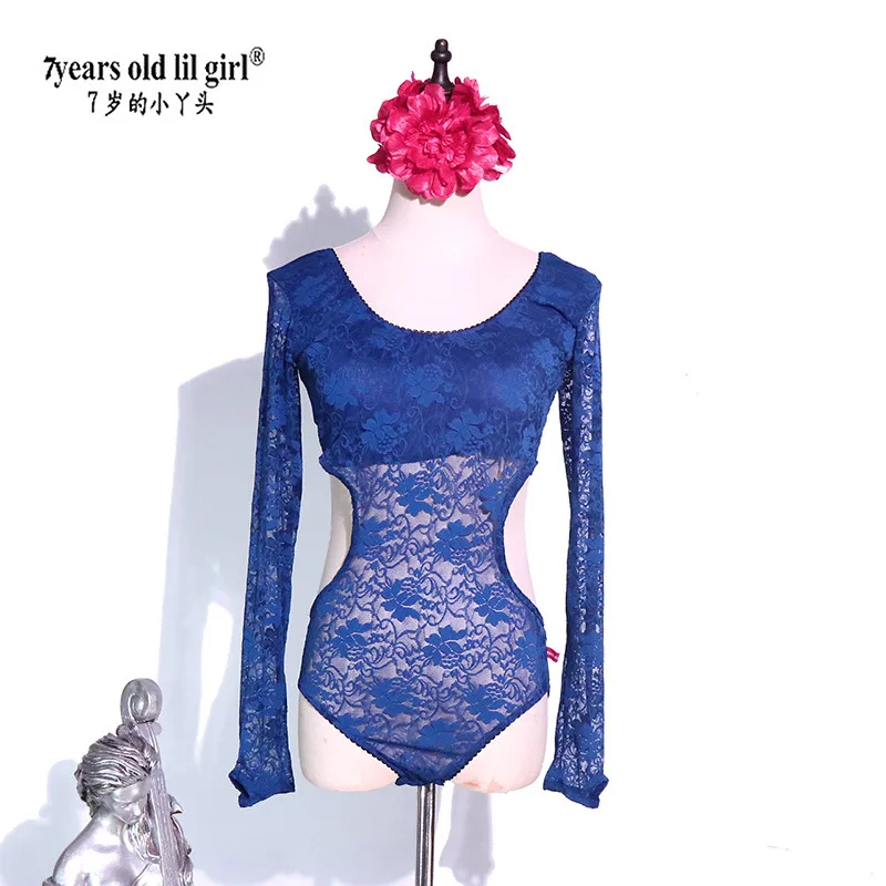 Traje de Danza del Vientre de la Marca Blue Dancewear, Diseño Flamenco Ballet 2026, Nuevo Body de Encaje con Corte Alto y Hebilla Lateral