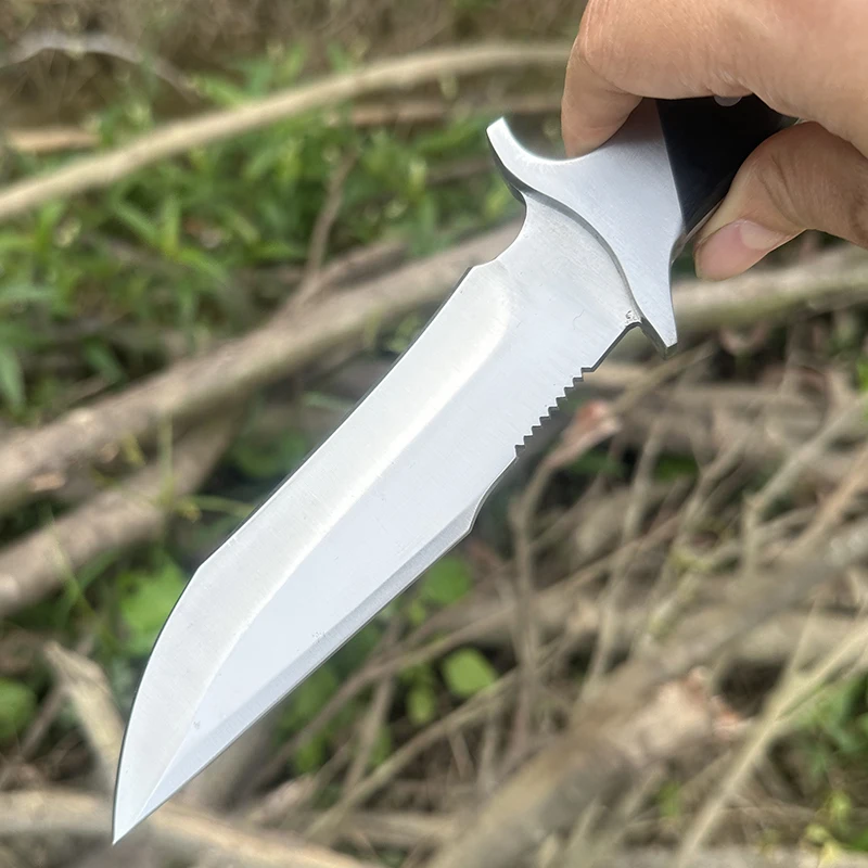 The fixed blade is made of rust-proof AISI 420 steel and is suitable for camping, wilderness survival, and home barbecue knives